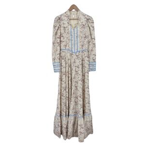 vintage 1970s floral maxi dress prairie Victorian revival calico cottagecore